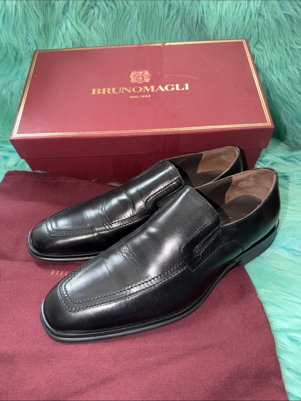 BrunoMagli Black Leather Slip-On Loafers with Apron Stitch M/8.5 Raging Black